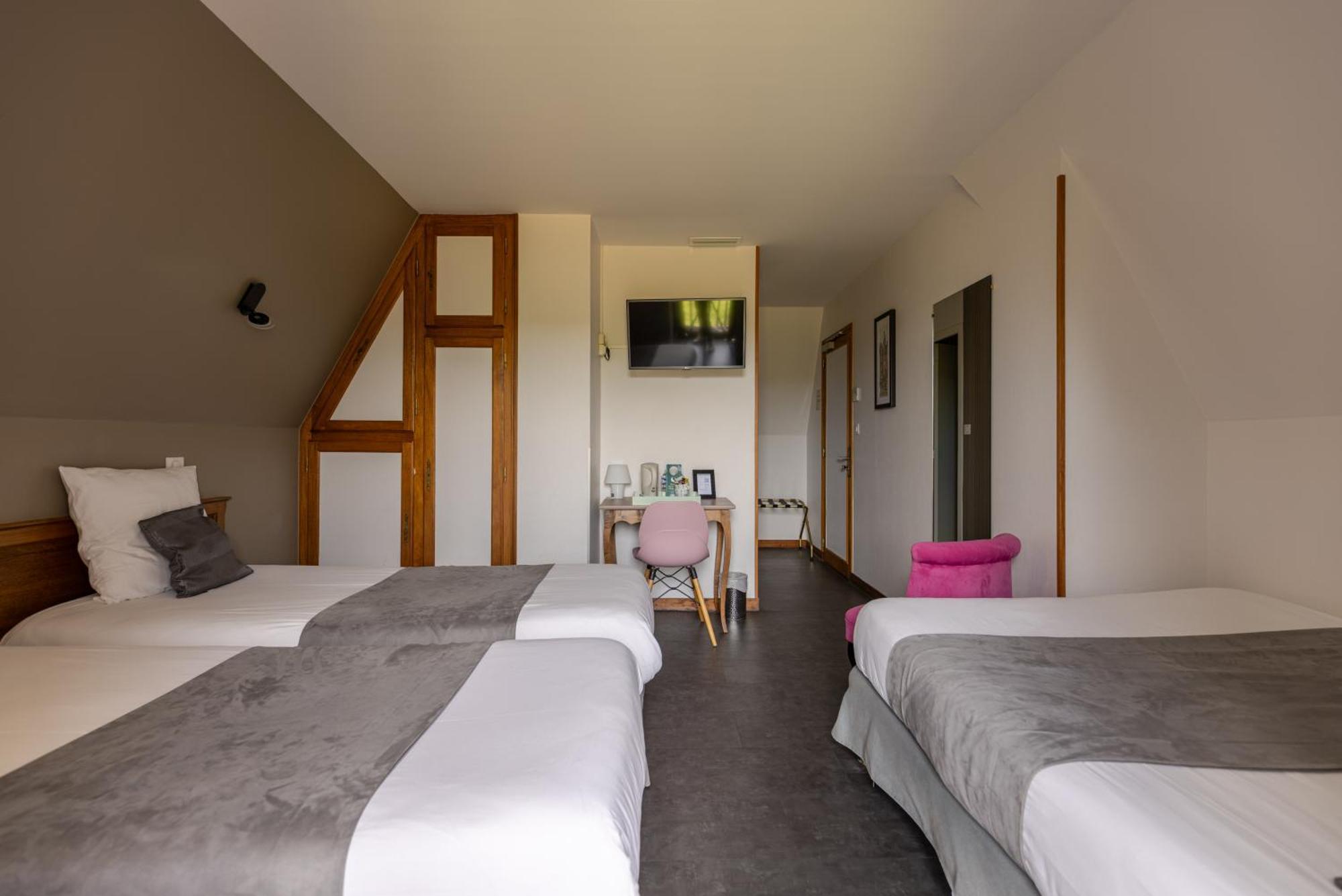 Logis Hotel Archambeau Thonac ภายนอก รูปภาพ